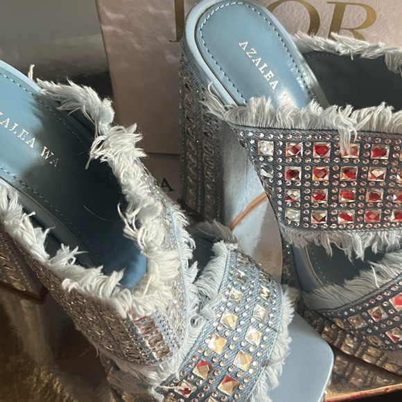 Elegant Blue Embellished Women's Mules - Picture 6 of 7